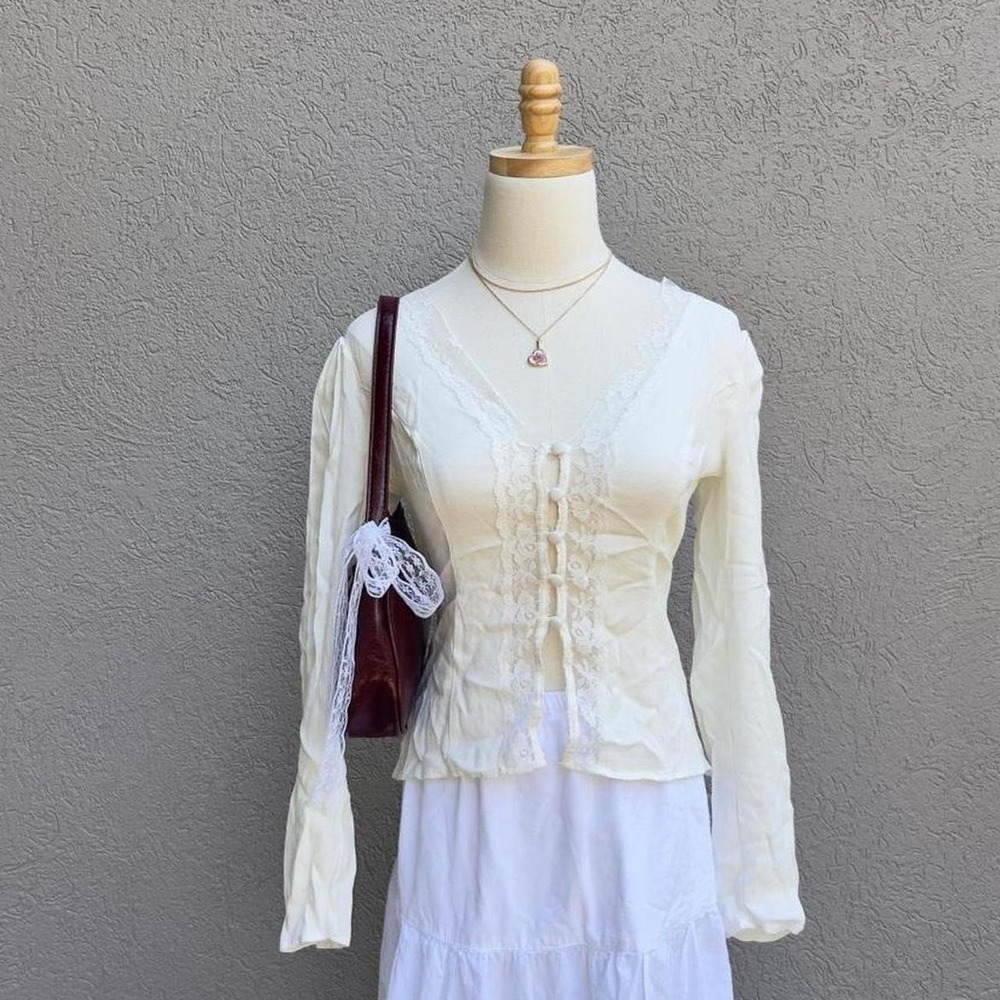 Kourt Cream Lace Button Up Blouse Top Size 6 NWOT Boho Fairy Romantic